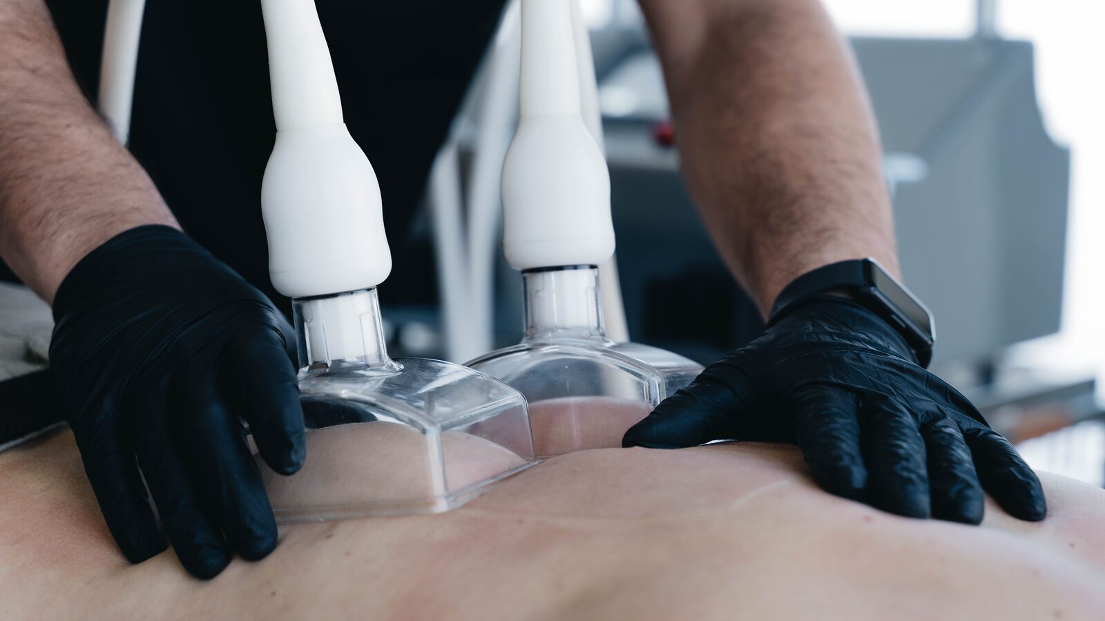 Dispositiu Physium aplicat en una sessió de fisioteràpia a Fisunic